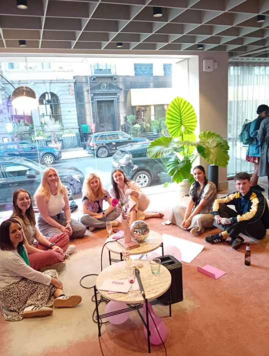 Top 3 tips for attending a networking event alone